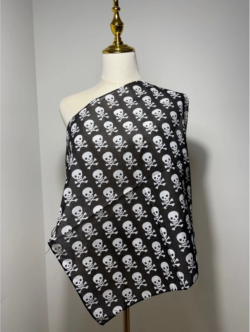 Black Skull and Crossbones Pattern Lightweight Women's Scarf - New Without Tags